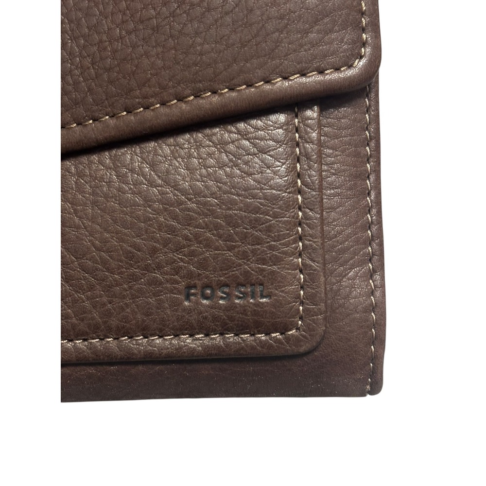 Fossil Brown Pebbled‎ Leather Crossbody
Wallet Bag - Picture 5 of 16